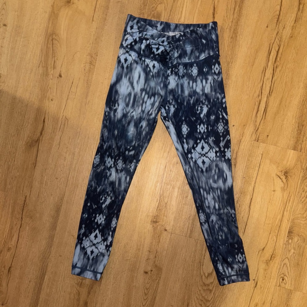 VICTORIAS SECRET ON POINT LIVE LEGGINGS